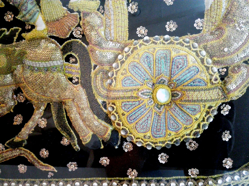 cuadro escena dragon principe carruaje bordado tailandia asia mad crist 85x132x6 1u